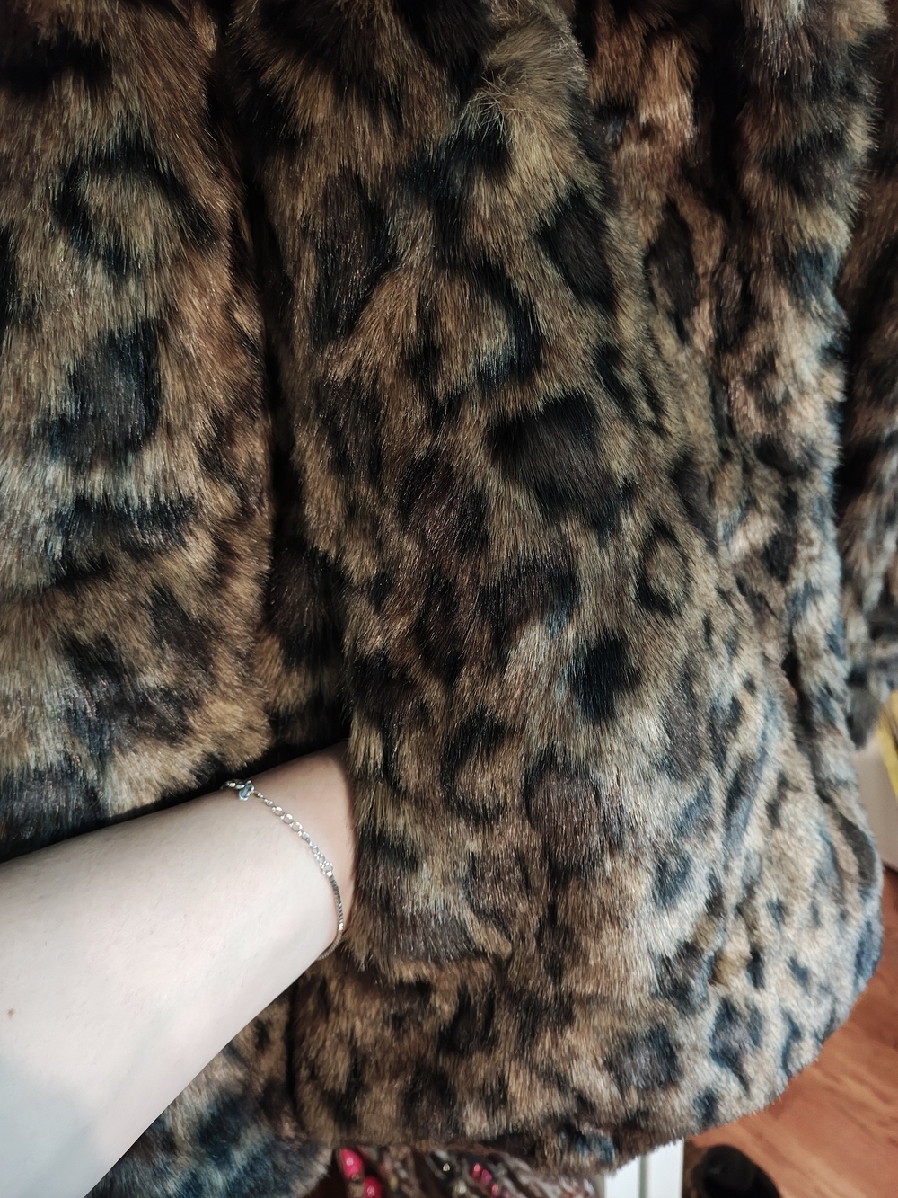 Tahari Leopard-Print Faux Fur Teddy Jacket in Brown and Black - Picture 4 of 6